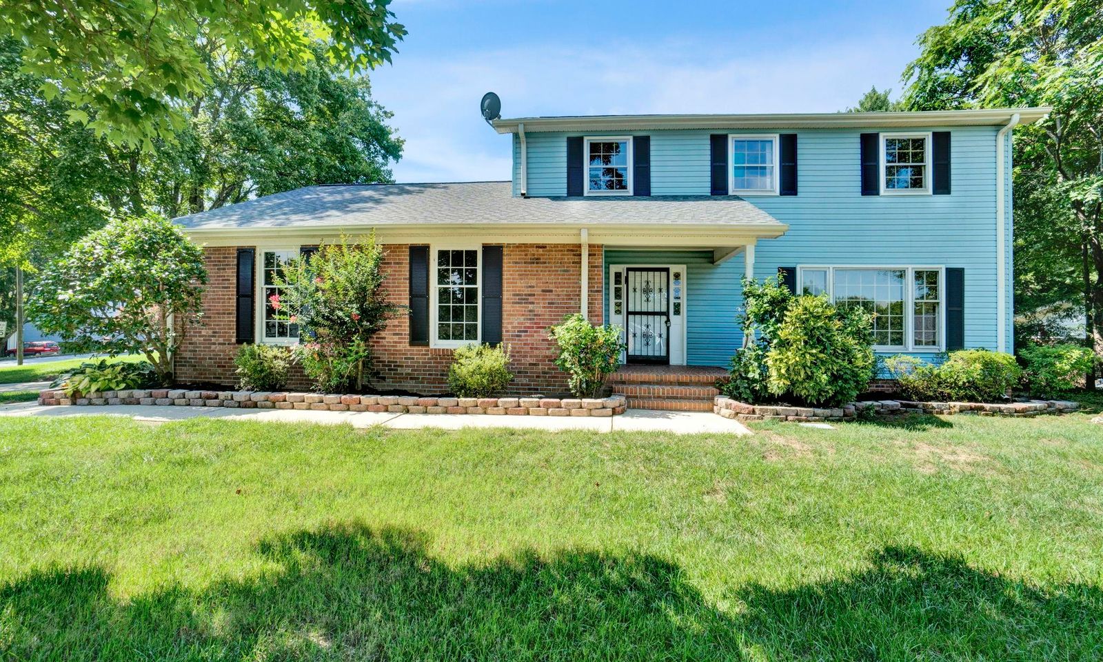 Property image 1 at 215 Bloomfield Lane, Greer, SC 29650