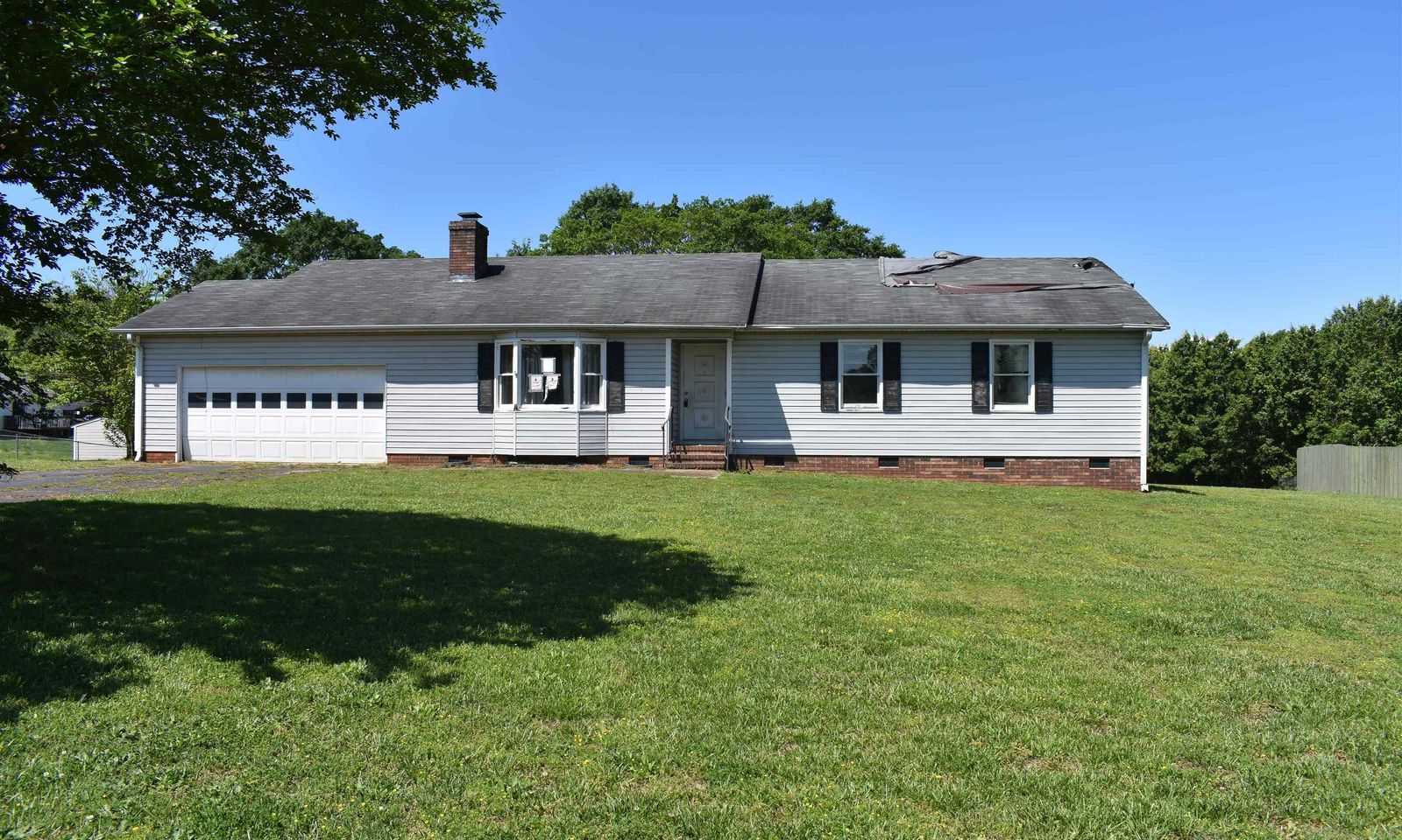 Main image of property at 305 Palmer Court, Inman, SC 29349