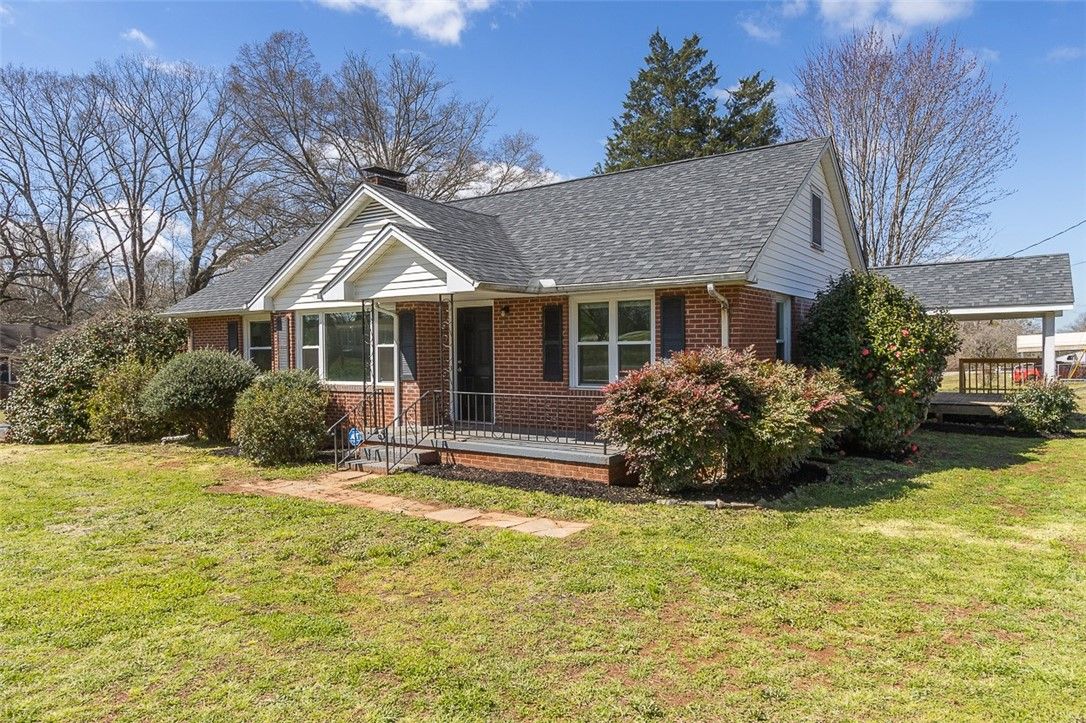 Property image 2 at 3212 Howland Drive, Anderson, SC 29626