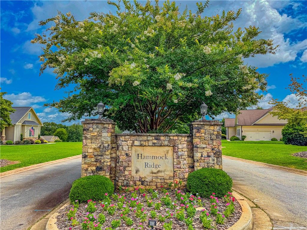 Property image 3 at 209 Setting Sun Court, Seneca, SC 29672