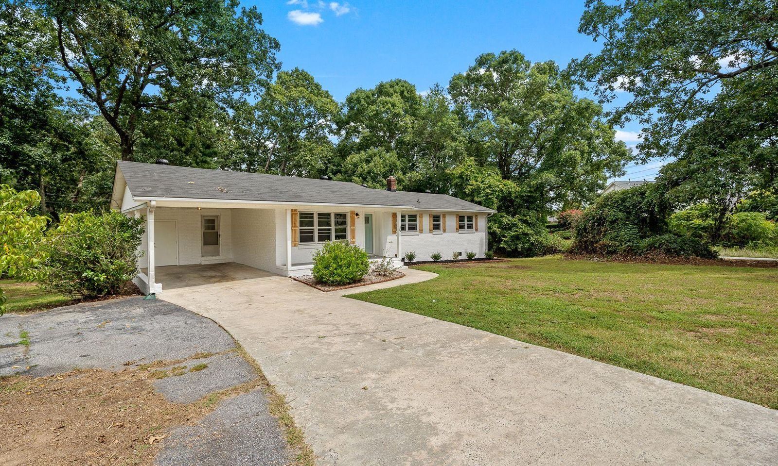 Property image 3 at 100 Swinton Drive, Greenville, SC 29607