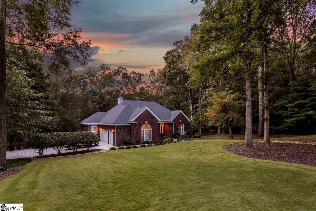 Main image of property at 118 summerfield Lane, Anderson, SC 29621