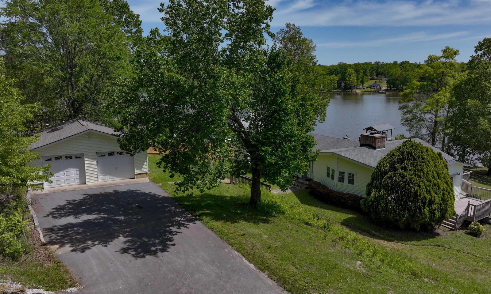 Property image 2 at 336 Harbor Crest Drive, Waterloo, SC 29384