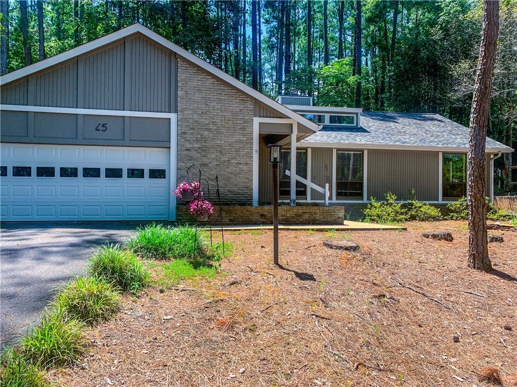 Main image of property at 45 Par Harbor Way, Salem, SC 29676