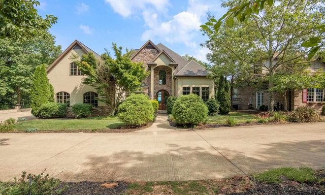 117 Laurel Falls Way