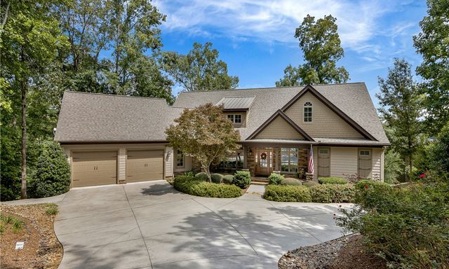639 Waterway Lane