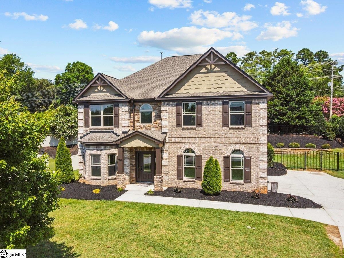 Main image of property at 100 Cantle Court, Easley, SC 29642