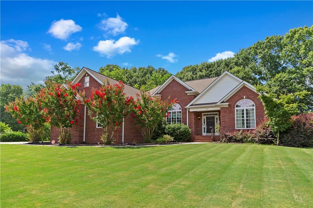 Property image 2 at 125 Simpson Street, Williamston, SC 29697