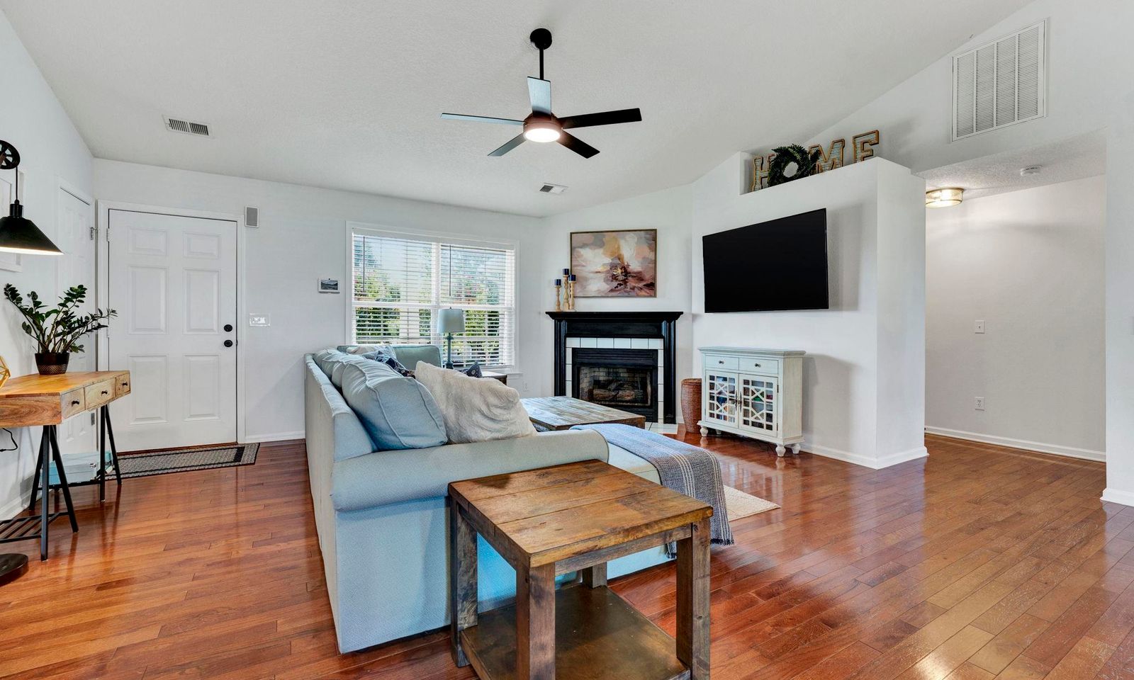 Property image 2 at 109 Rustcraft Drive, Greer, SC 29651