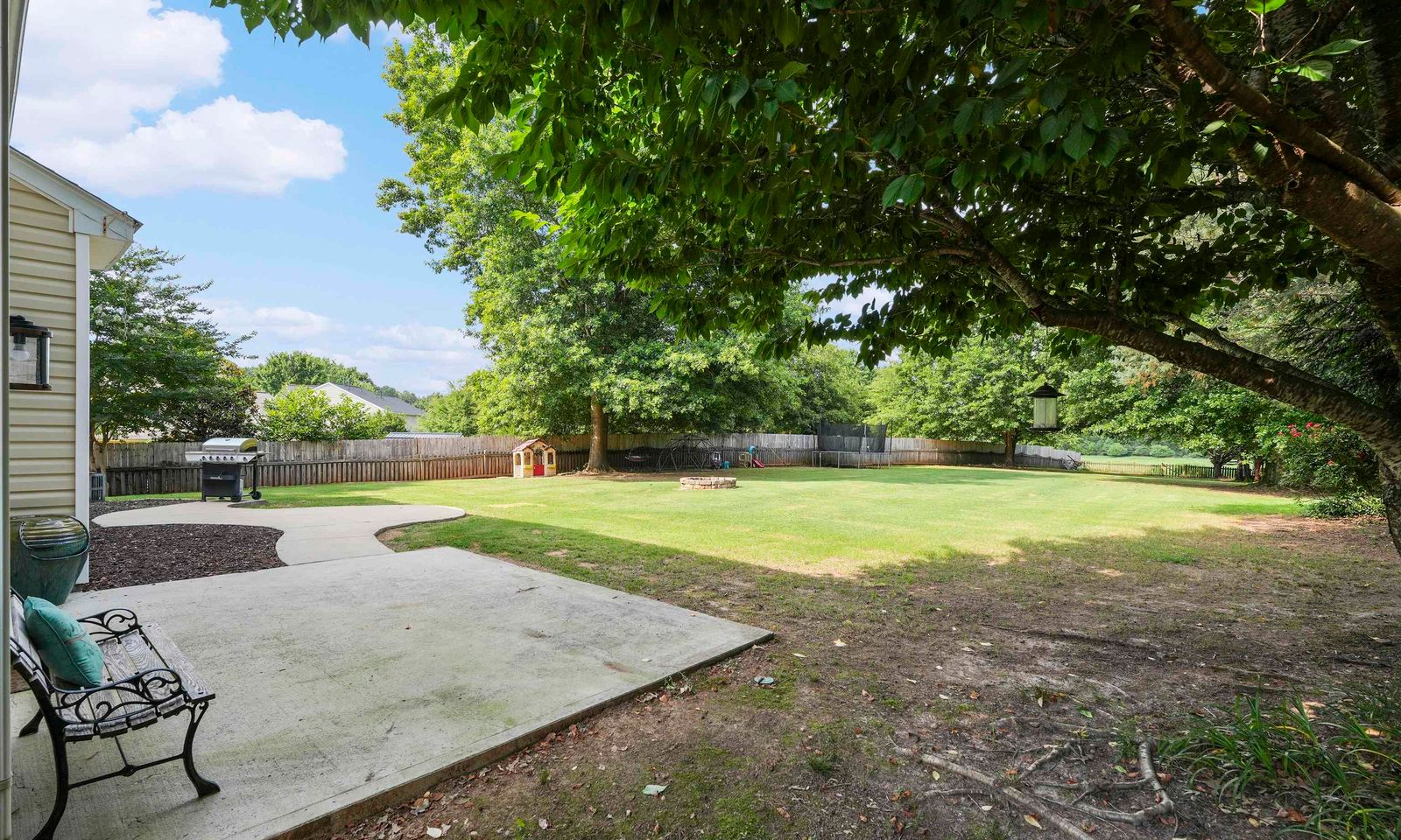 Property image 3 at 124 Largess Lane, Piedmont, SC 29672