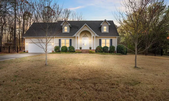 109 Farmwood Drive