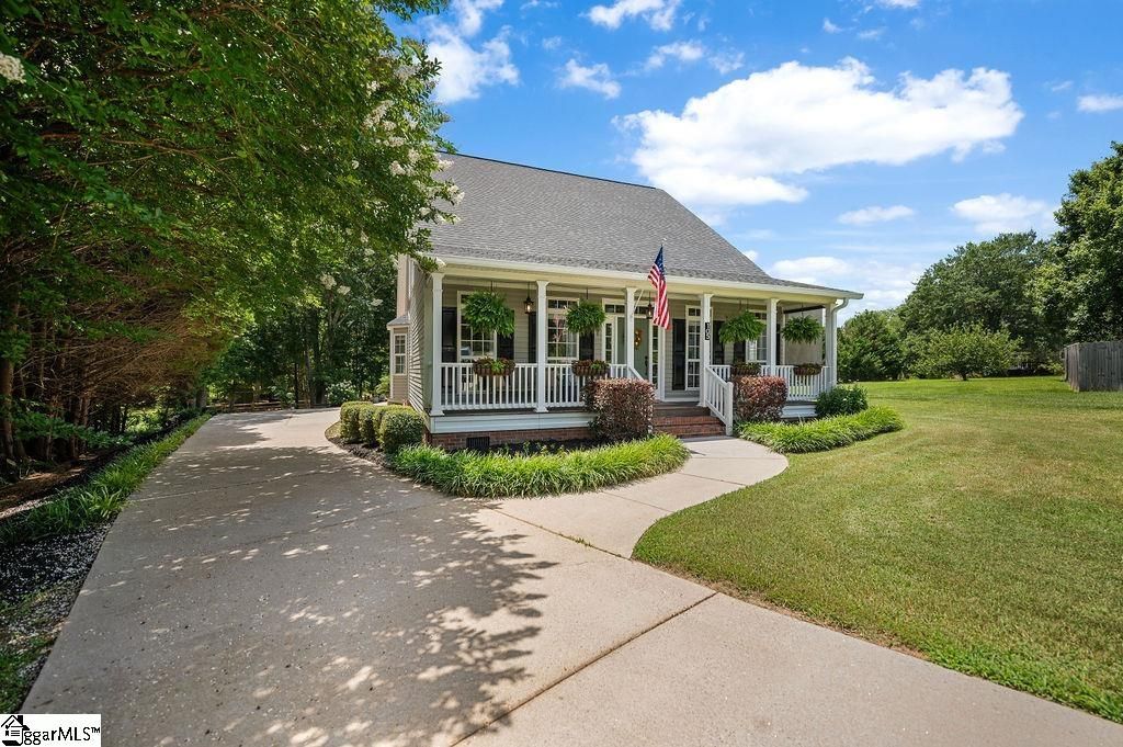 Property image 2 at 105 Eugene Court, Piedmont, SC 29673