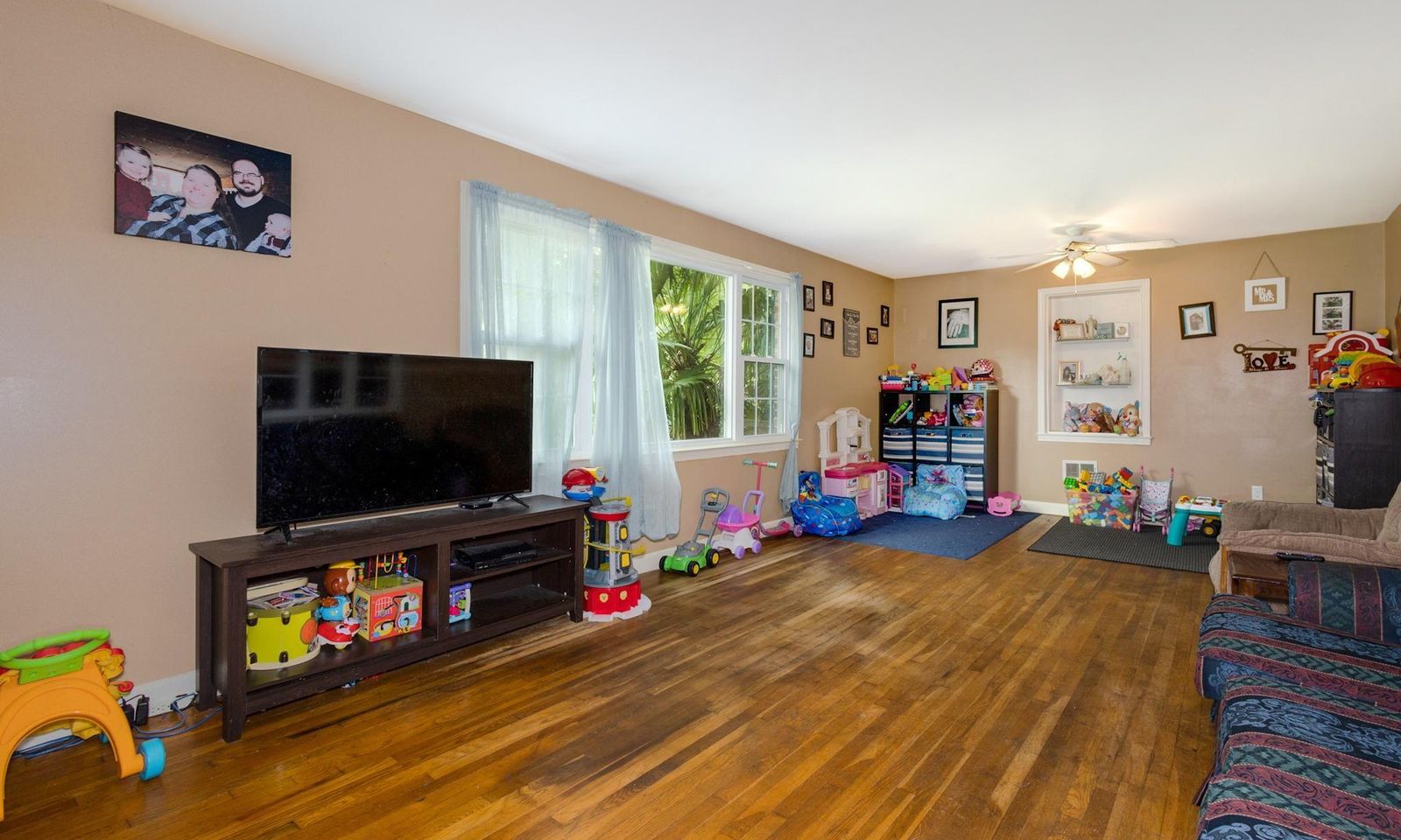 Property image 4 at 201 Pinnacle Drive, Taylors, SC 29687