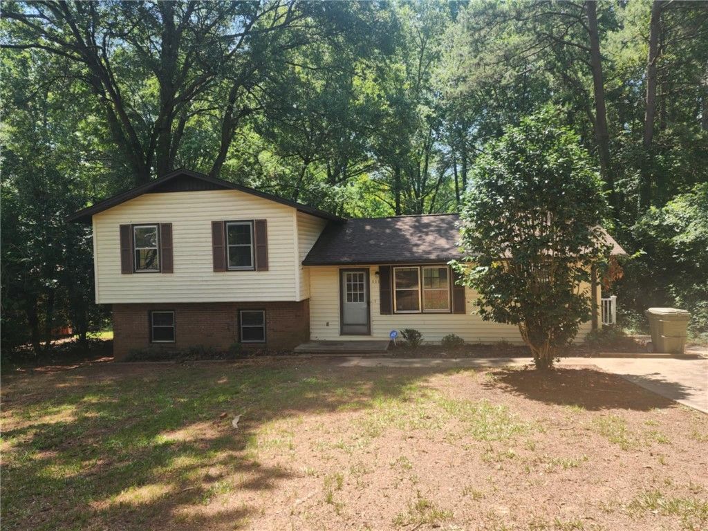 Main image of property at 111 Woodside Lane, Central, SC 29630