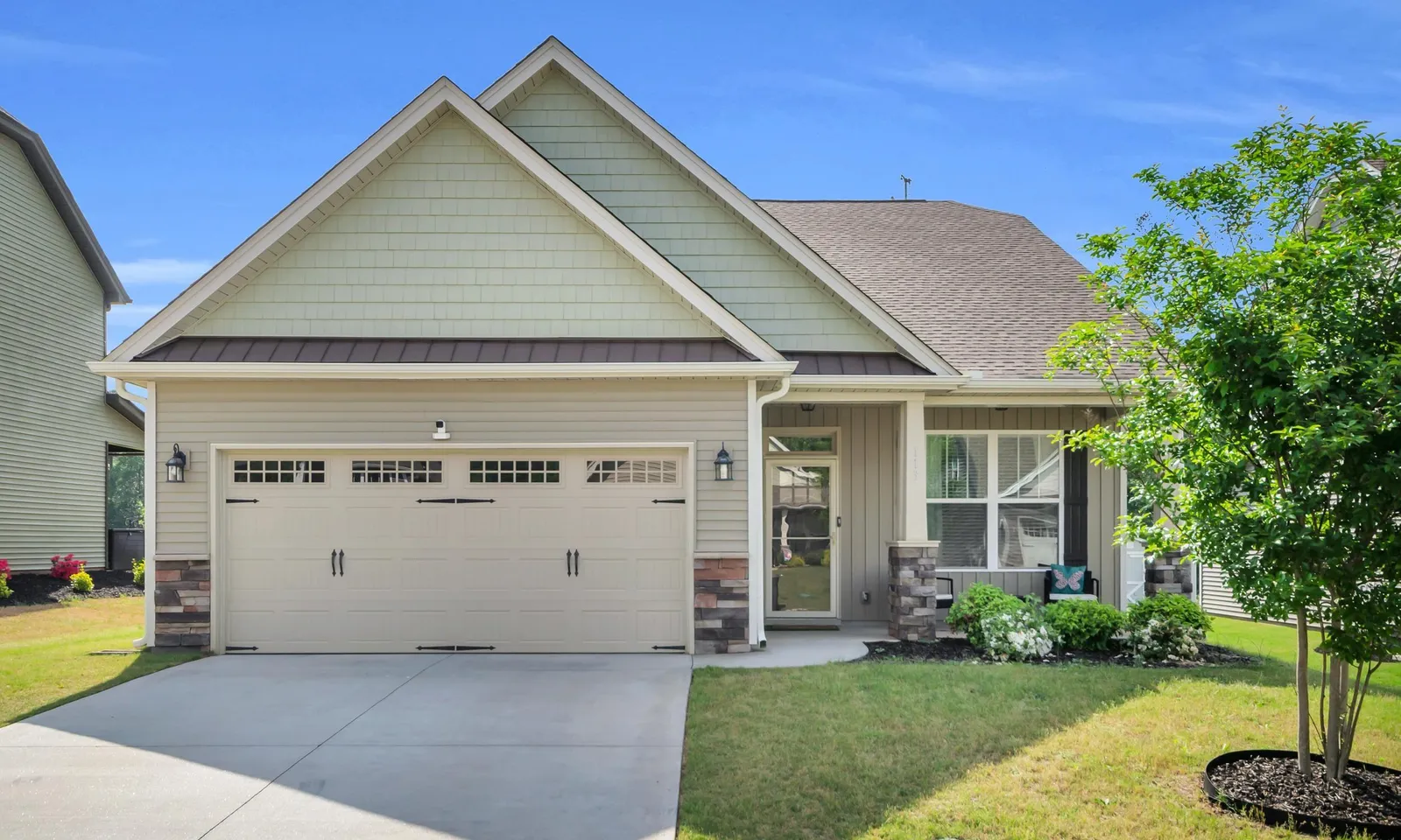 Forest Ridge, Greenville Community