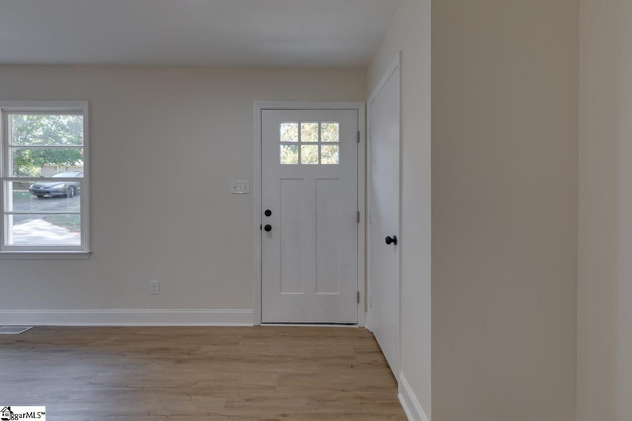 Property image 5 at 24 Springbrook Court, Wellford, SC 29385