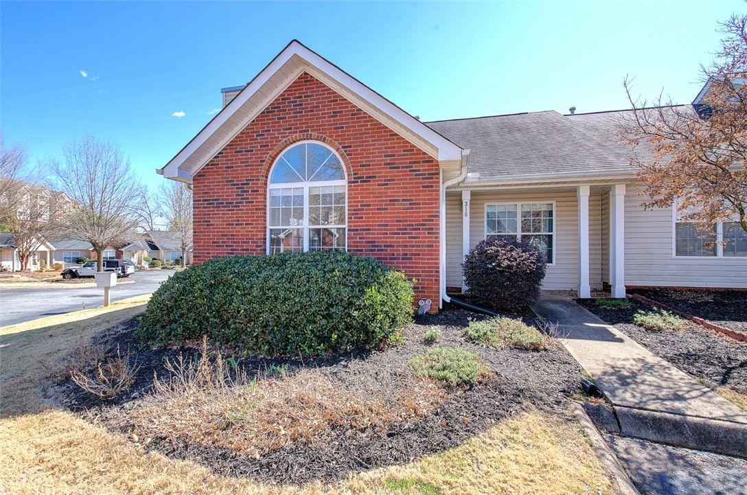 Property image 1 at 316 Woodruff Park Lane, Simpsonville, SC 29681