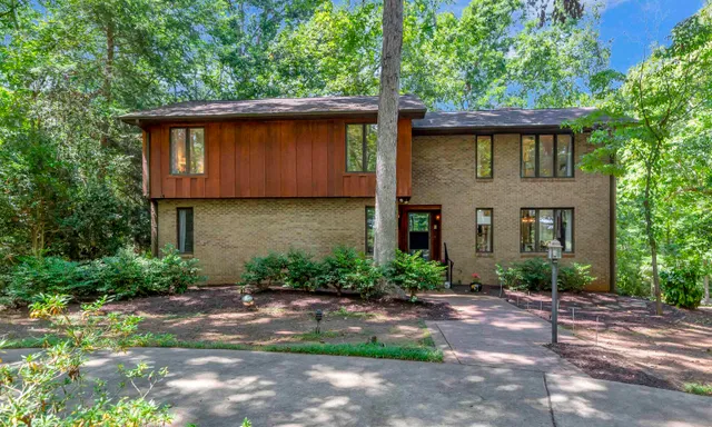 3009 Barefoot Trail