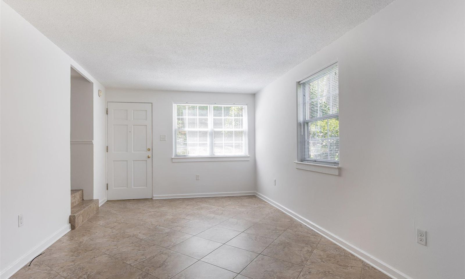 Property image 3 at 29 Faris Circle, Greenville, SC 29605