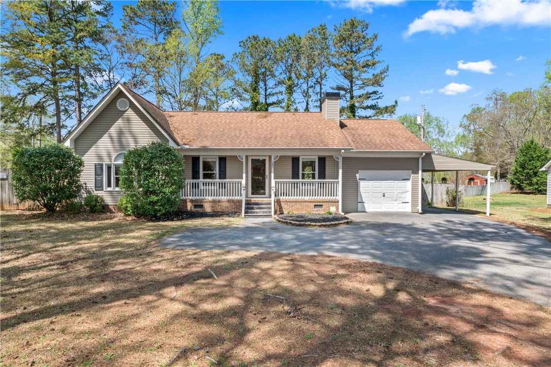 Main image of property at 1001 E Laurel Avenue, Greenwood, SC 29649