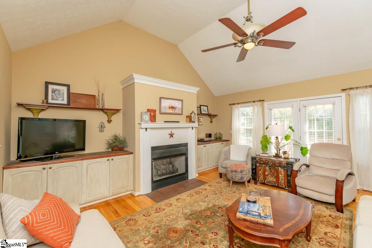 Property image 4 at 250 Shannon Lake Circle, Greenville, SC 29615