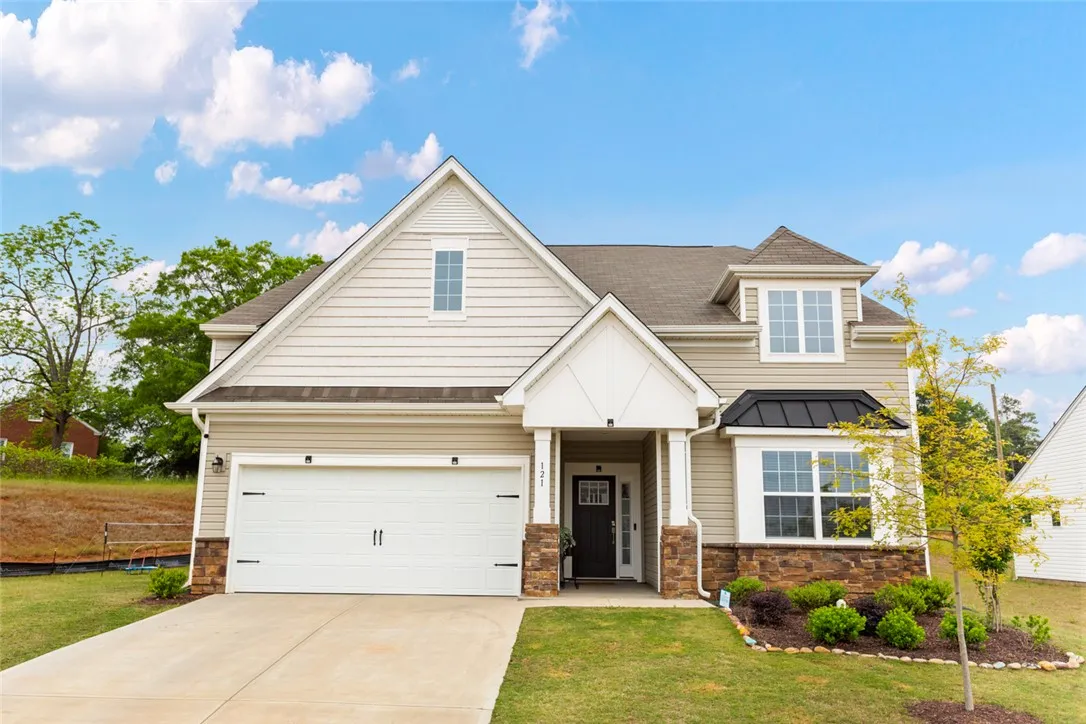 Longleaf Vickey, Central Community