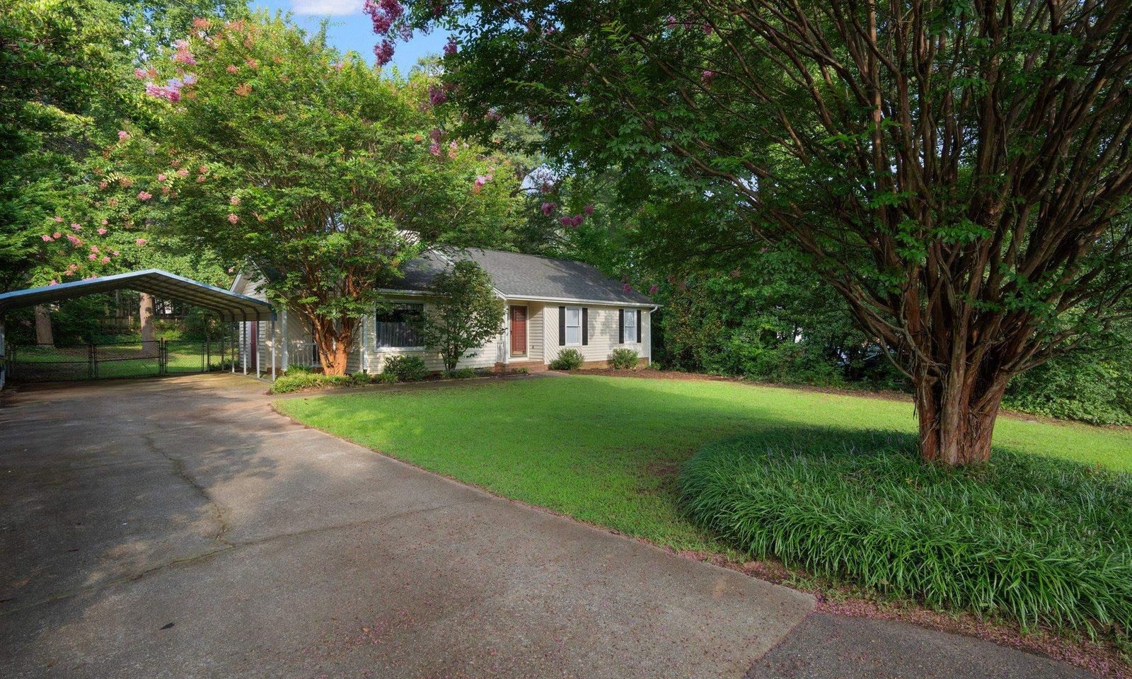 Property image 3 at 103 Oak Drive, Greer, SC 29650