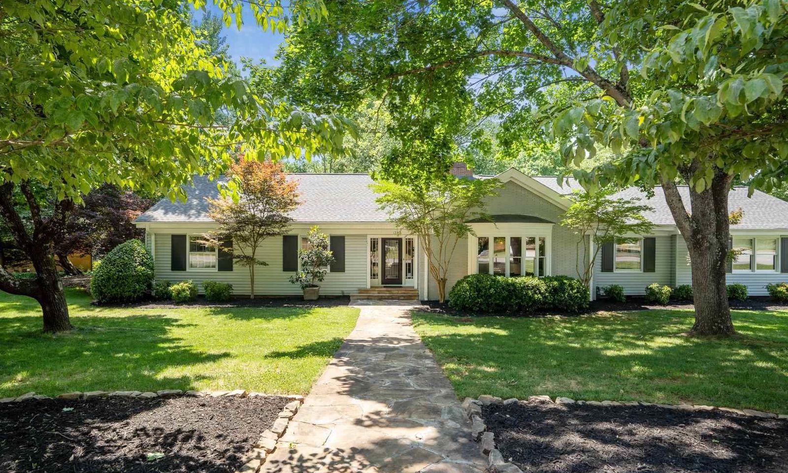 Property image 1 at 127 Lake Forest Drive, Greenville, SC 29609