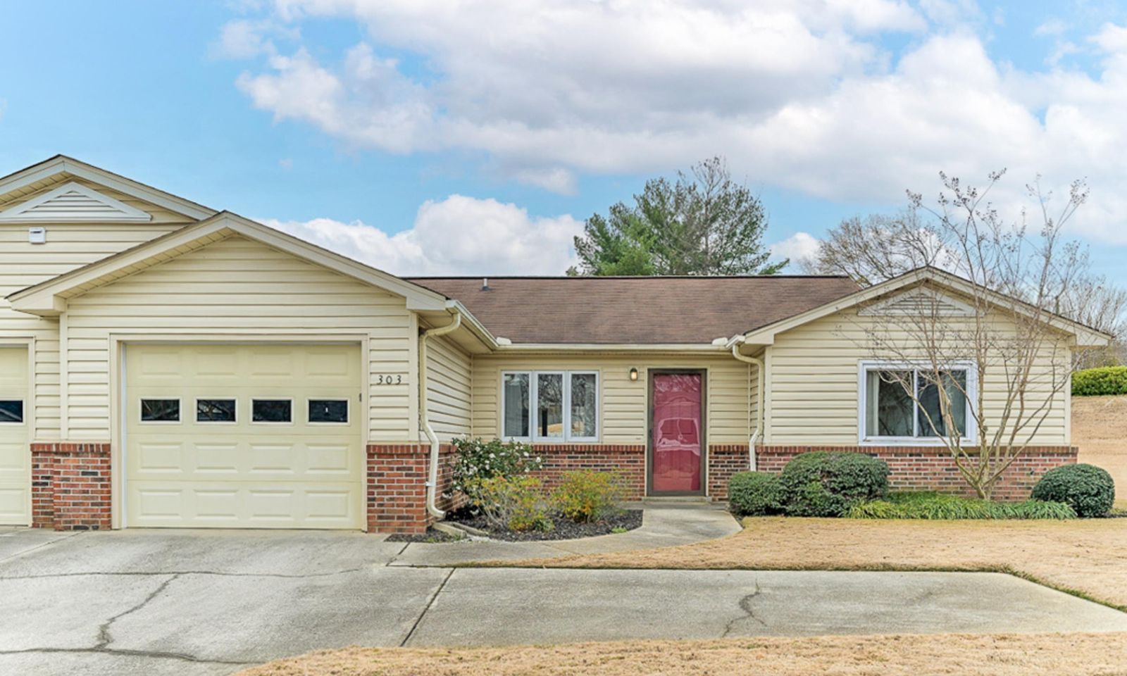 Main image of property at 303 Lakeside Terrace, Greenville, SC 29615