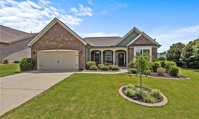 2 Common Oaks Court