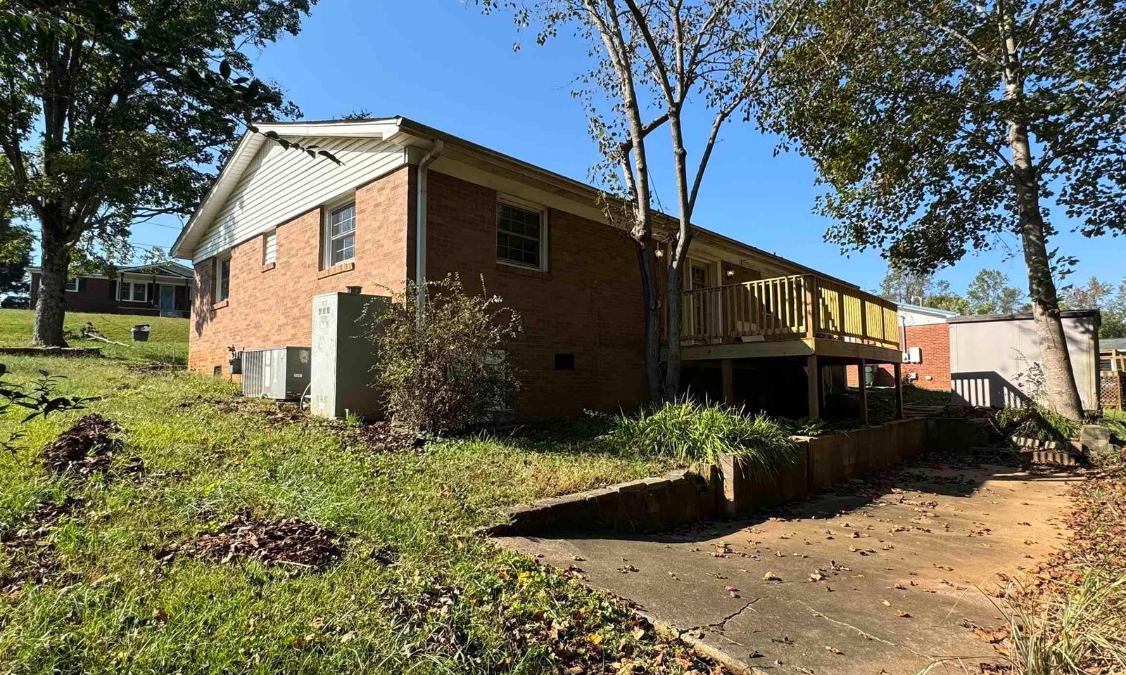 Property image 3 at 8 Charing Cross Road, Taylors, SC 29687