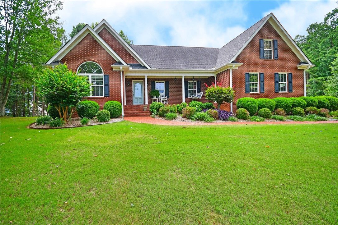 Property image 1 at 119 Devon Court, Easley, SC 29640