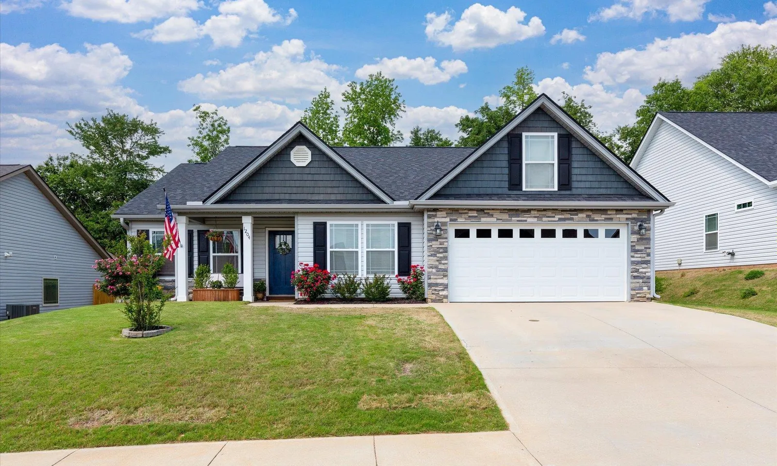 Orchard Crest, Greer Community