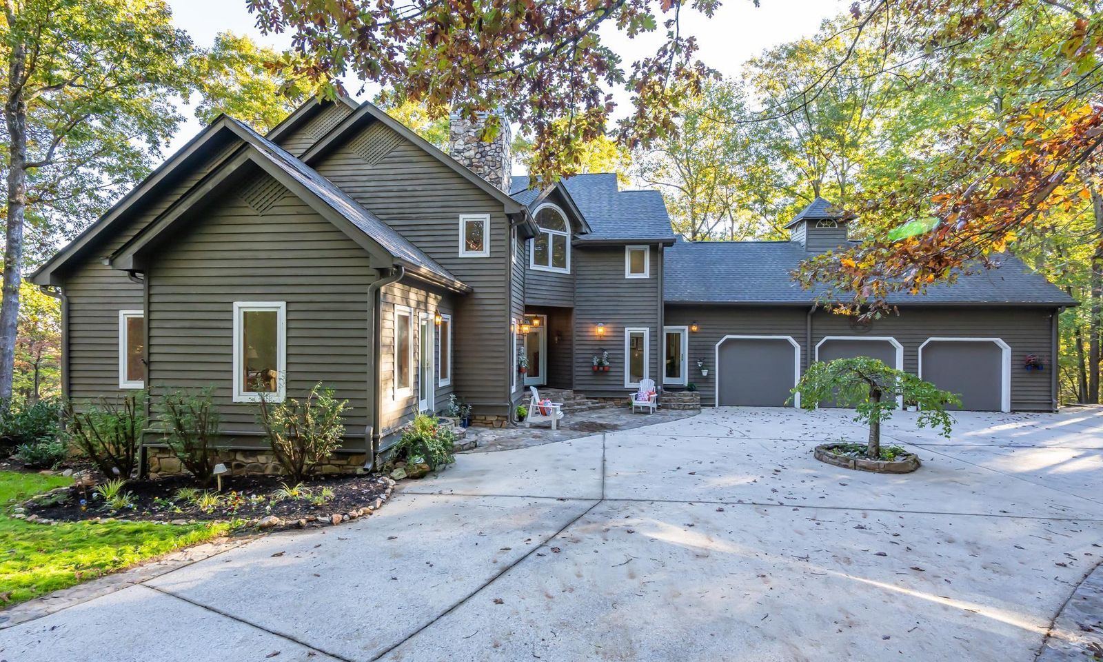Property image 2 at 233 Stable Gate Drive, Campobello, SC 29322