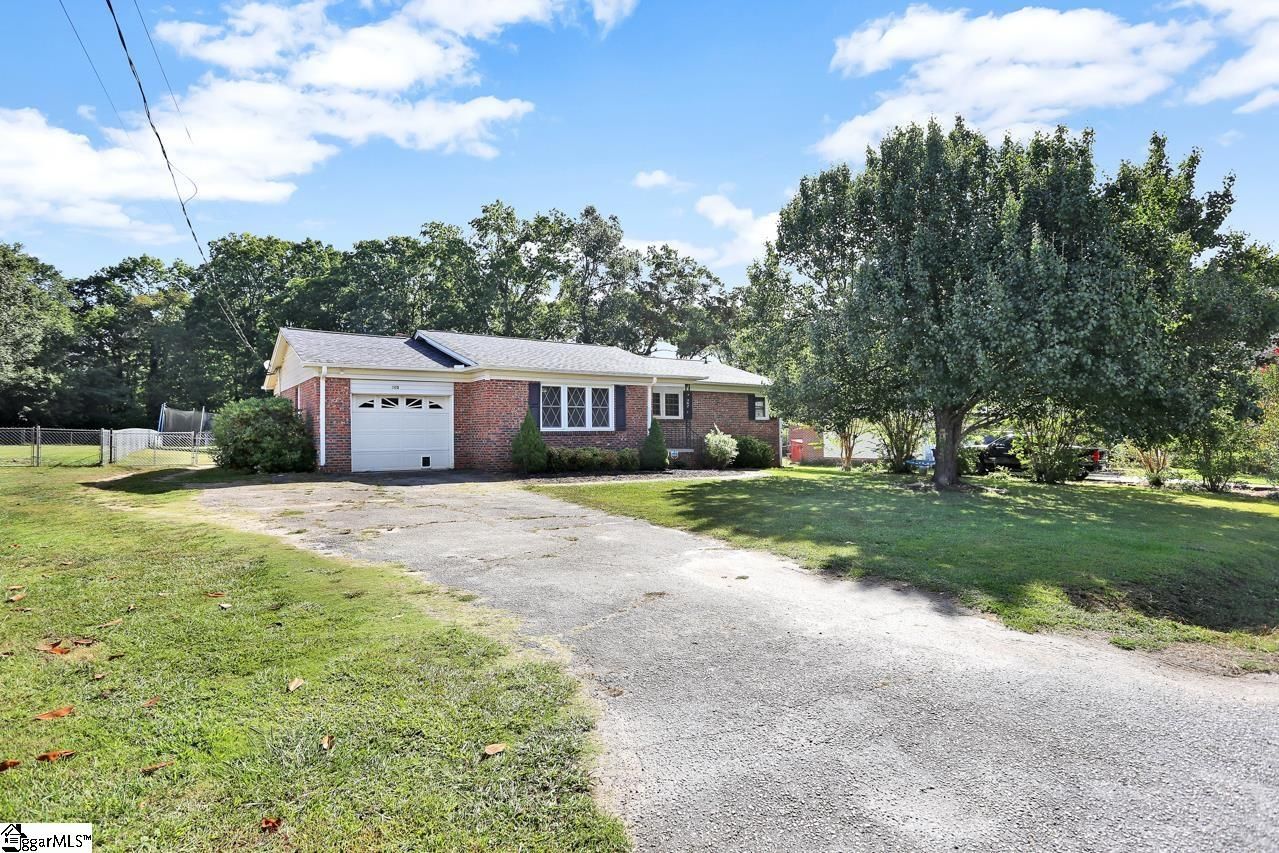 Property image 2 at 103 Live Oak Way, Taylors, SC 29687