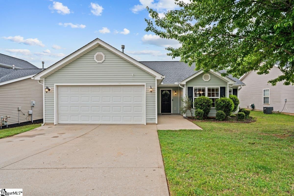 Property image 2 at 147 Kingscreek Drive, Greer, SC 29650