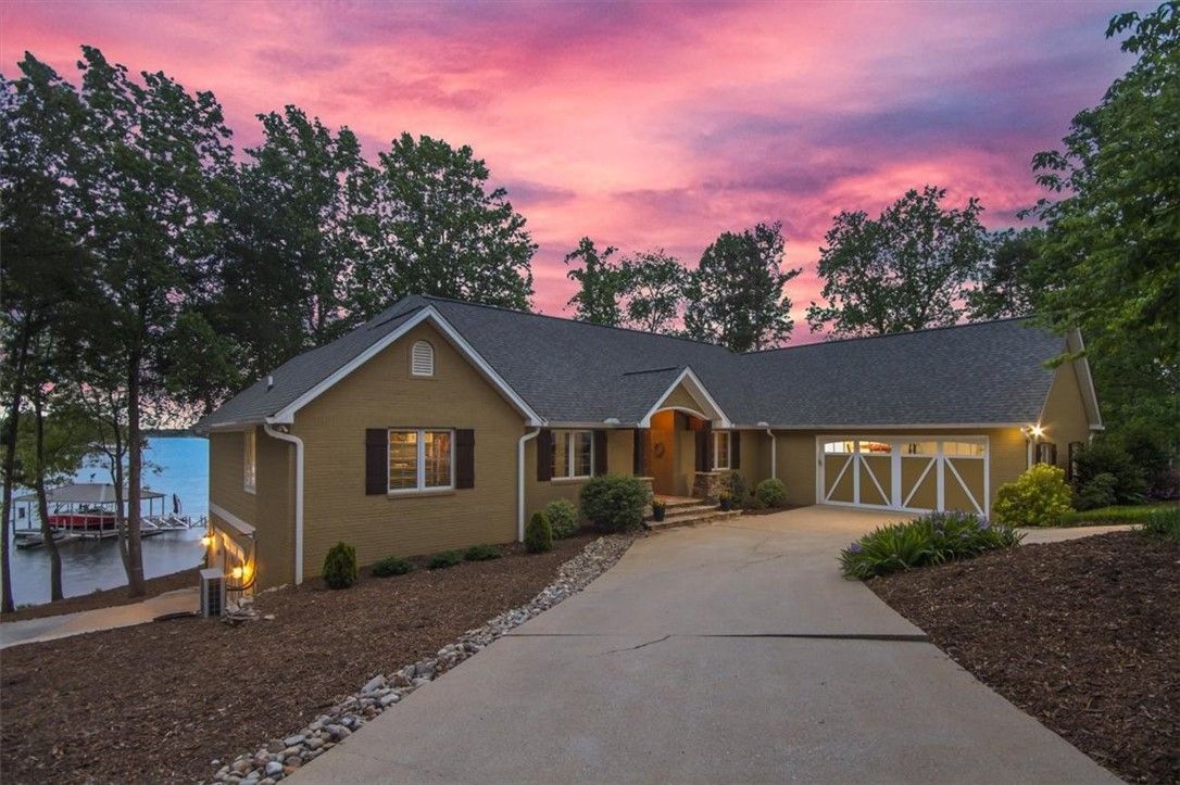 Property image 1 at 519 Beacon Shores Drive, Seneca, SC 29672