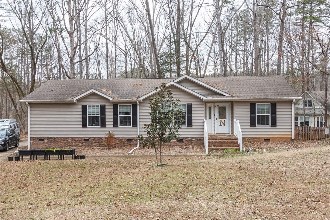 Property image 2 at 272 Lakeside Trail, Martin, GA 30557