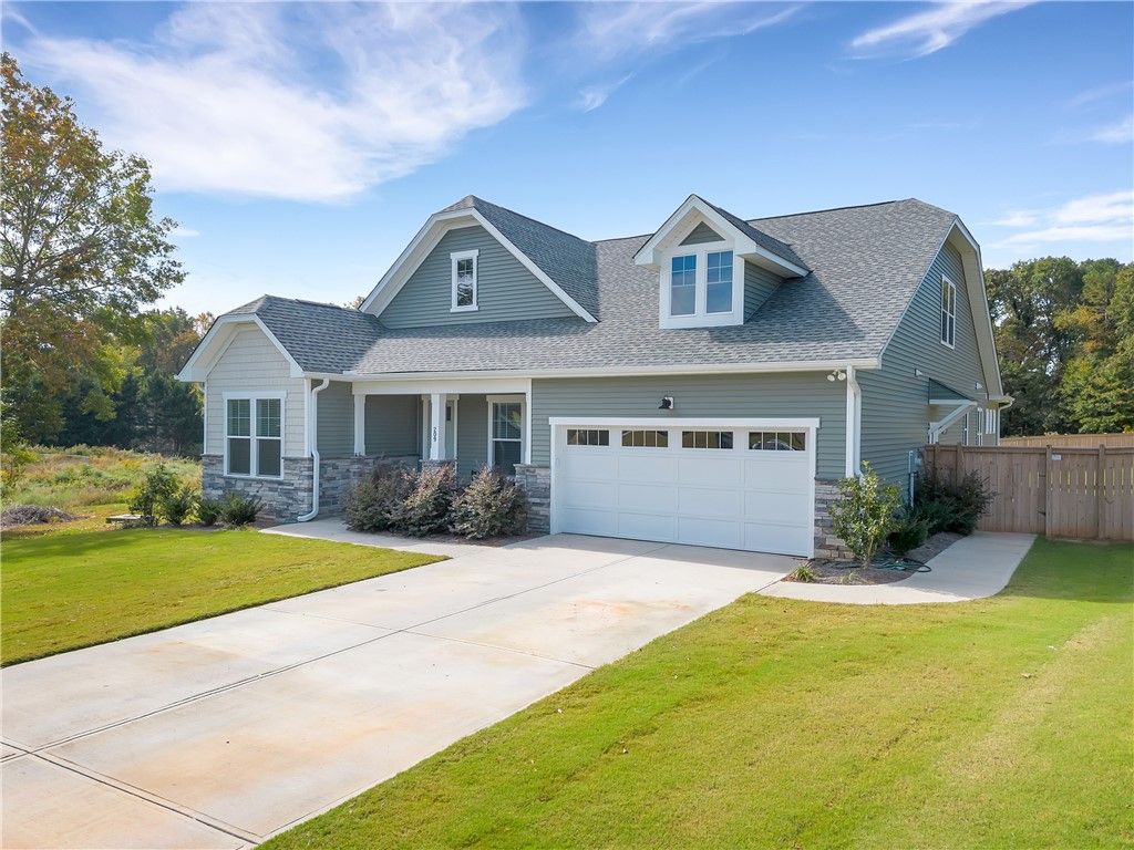 Property image 2 at 209 Scout Court, Easley, SC 29642