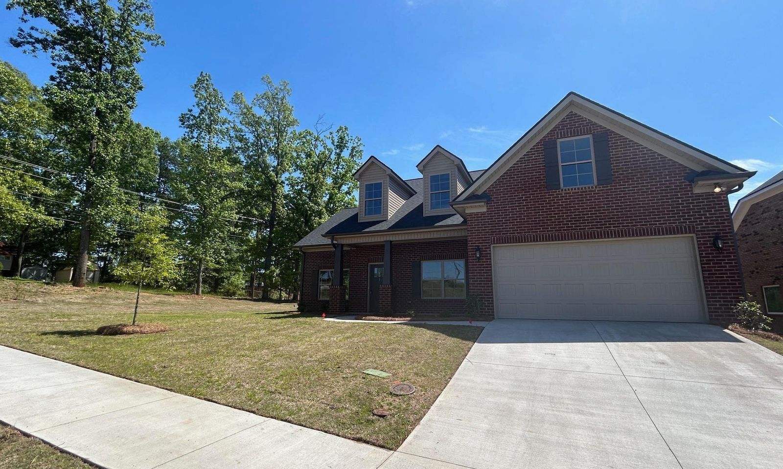 Main image of property at 1 Oaktree Way, Taylors, SC 29687
