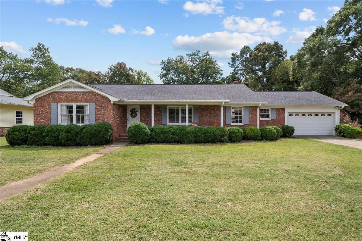 Property image 1 at 118 Woodbury Circle, Taylors, SC 29687