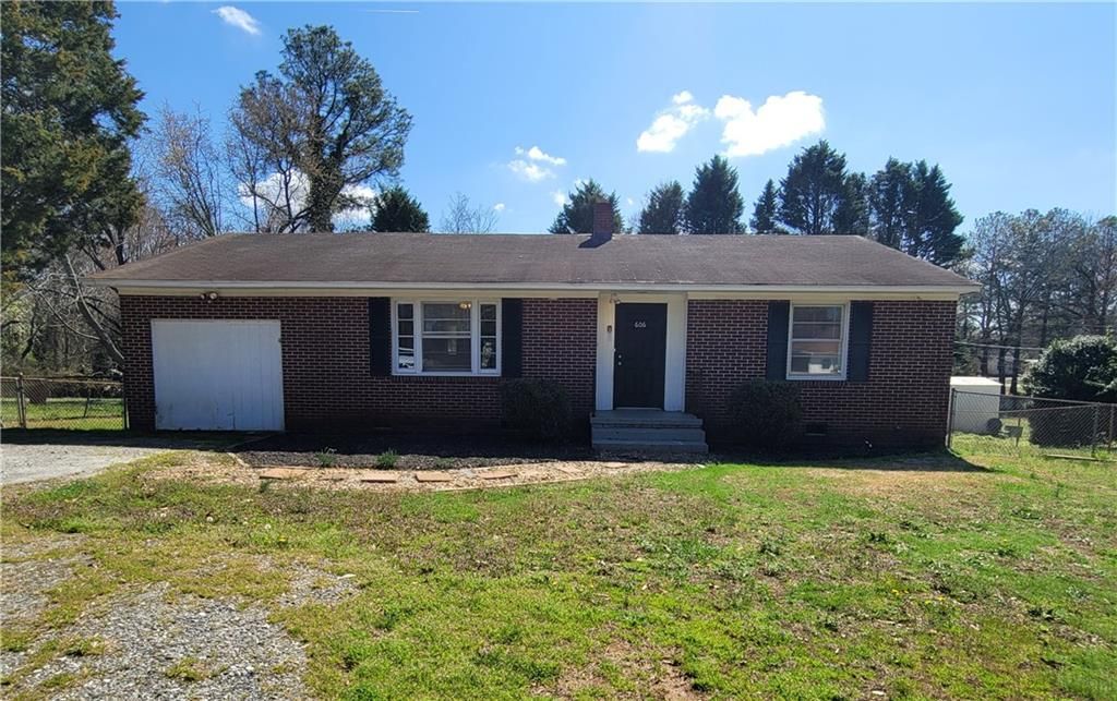 Main image of property at 606 Ashwood Drive, Anderson, SC 29624