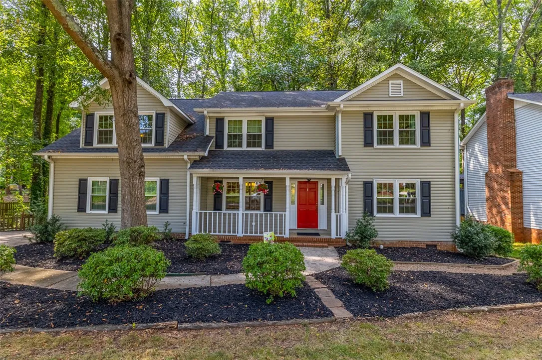 Silverleaf, Greer Community