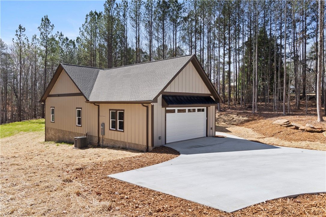 Property image 2 at 108 Earlestead Drive, Walhalla, SC 29691