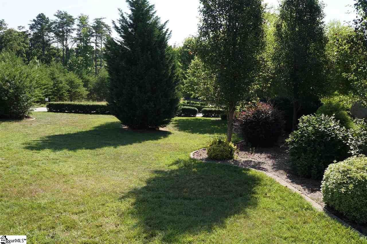 Property image 3 at 301 Glen Meadows Drive, Simpsonville, SC 29680