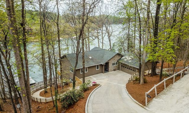 303 Harbor Drive