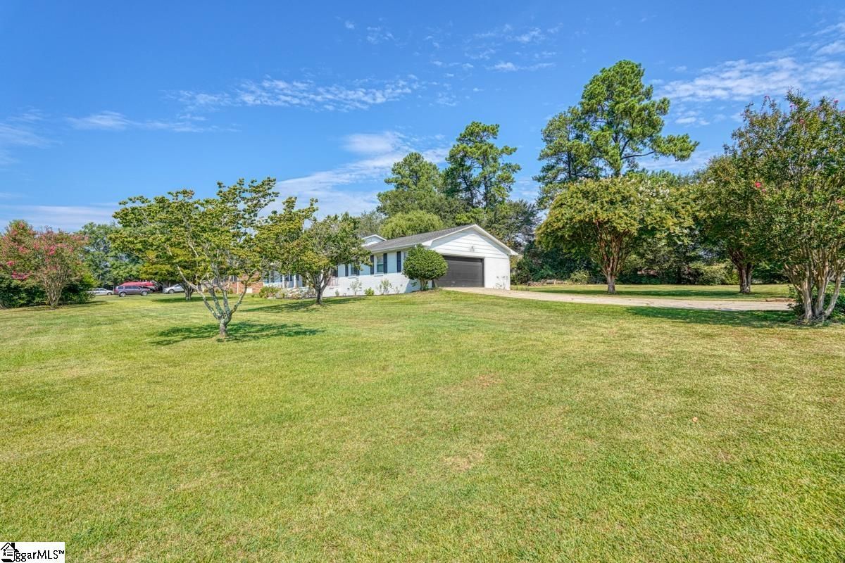 Property image 3 at 110 Shoally Park Drive, Boiling Springs, SC 29316
