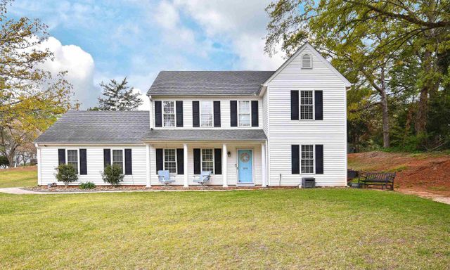 200 Edgewater Drive