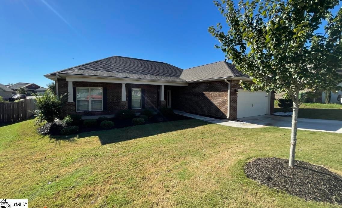 Property image 2 at 218 Golden Pond Court, Roebuck, SC 29376