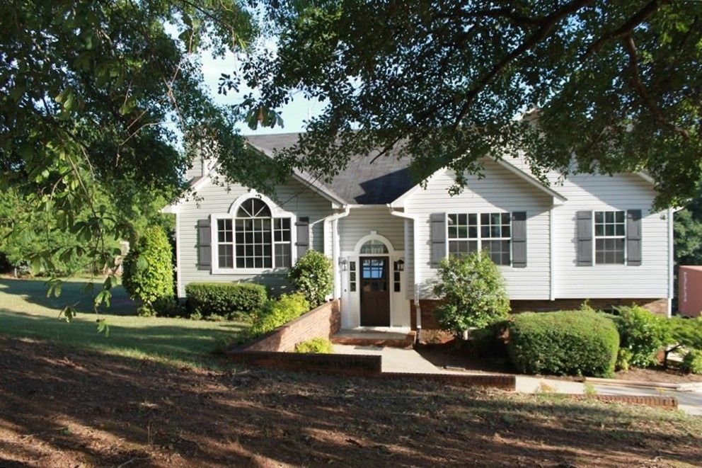 Main image of property at 907 Huckleberry Lane, Anderson, SC 29625
